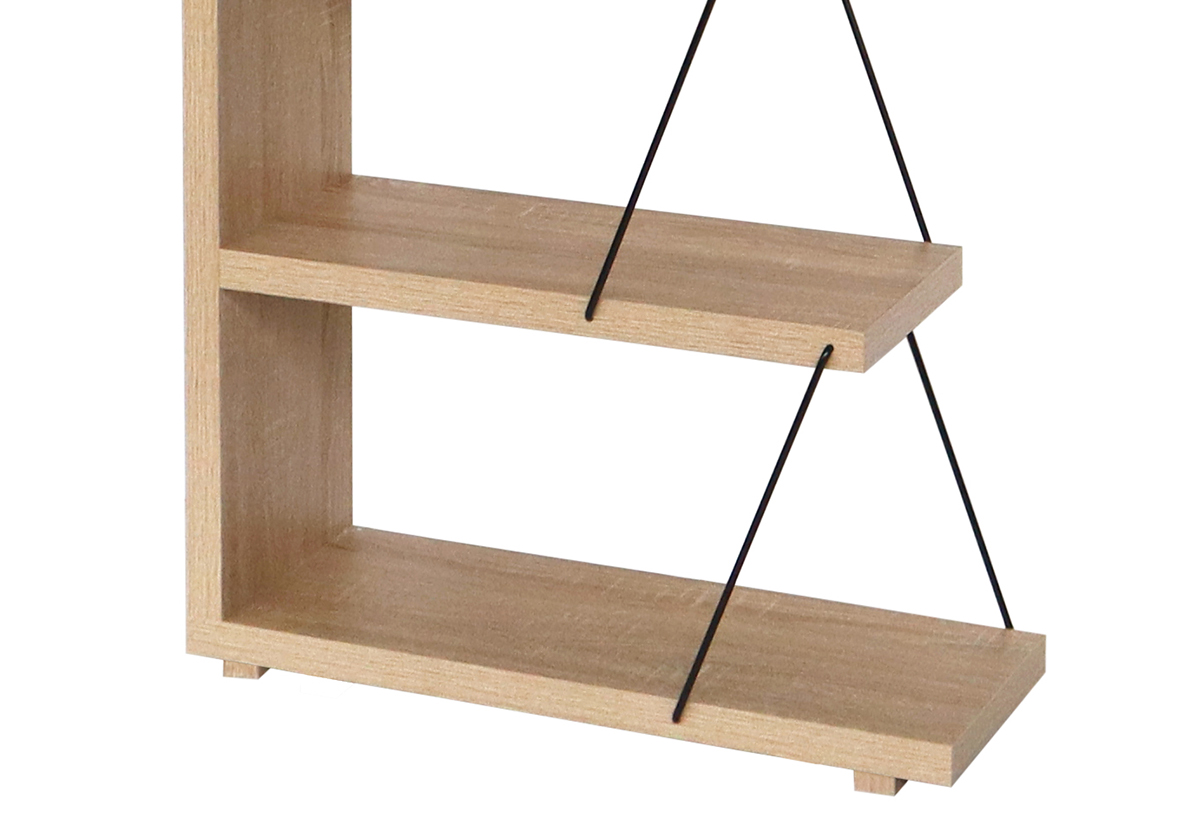 Απεικονίζεται η βιβλιοθήκη από την εμπρόσθια όψη.